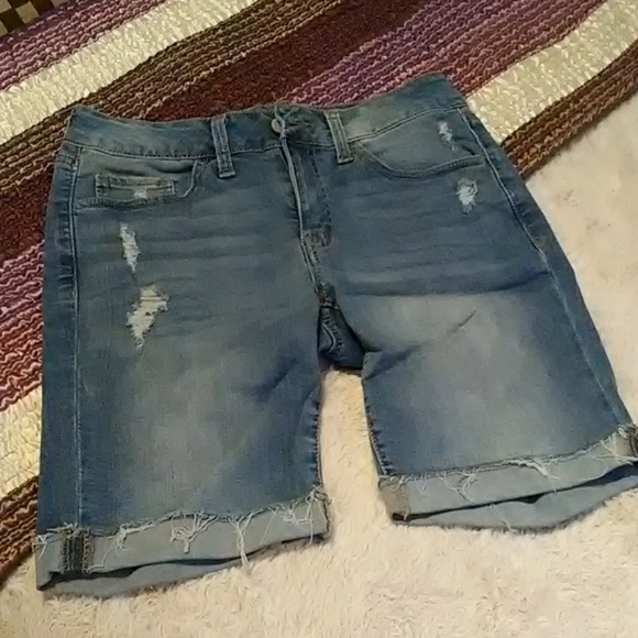 SO Bermuda lightly distressed shorts - Picture 1 of 4